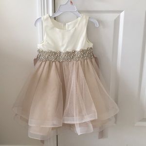 Nordstrom Rate Editions 3T Flower Girl Dress